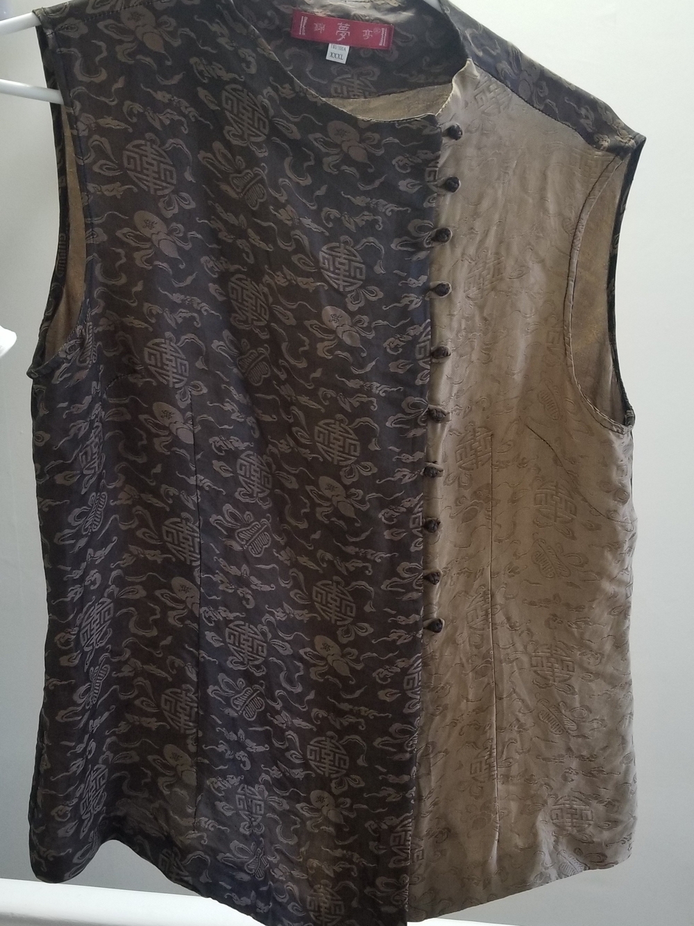 Sleeveless Two-Tone Brocade Top in Dark Brown and Taupe
